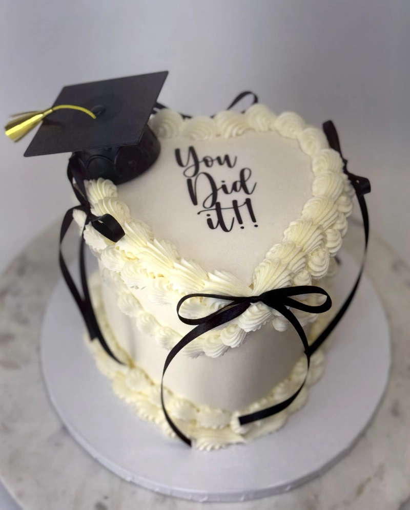 Graduation Heart Vintage Cake